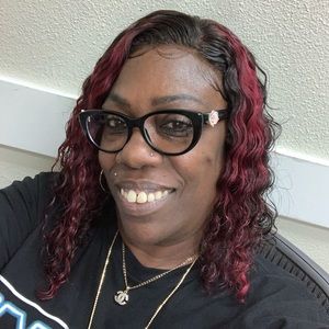 Meet your Posher, Melisia